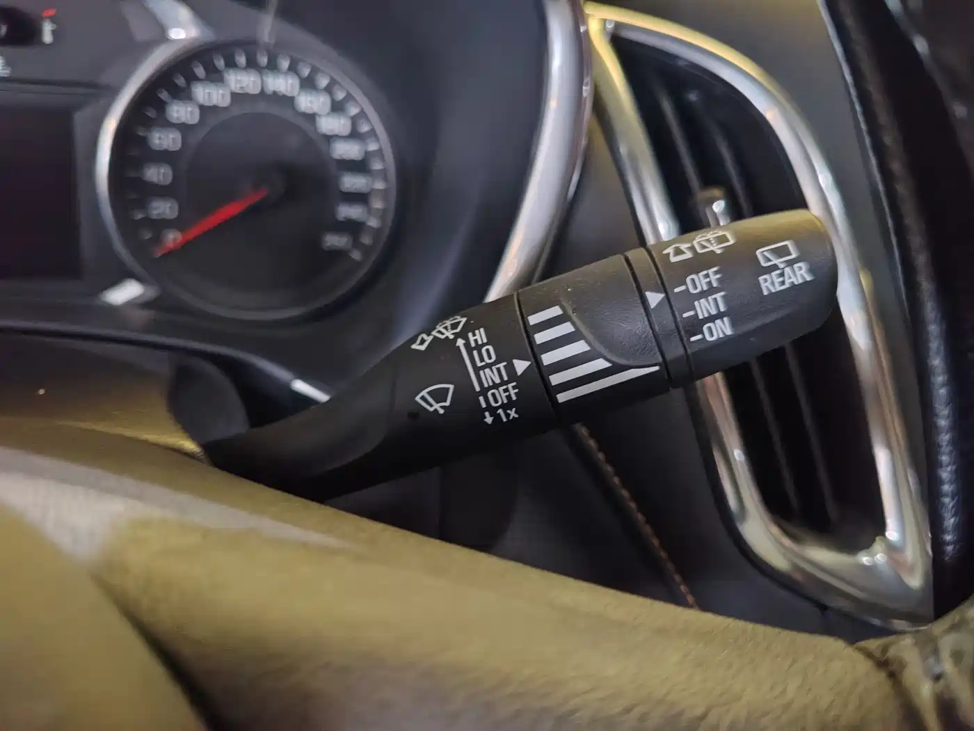 Chevrolet Equinox 2019 535T Auto Control Edition China V фото 17