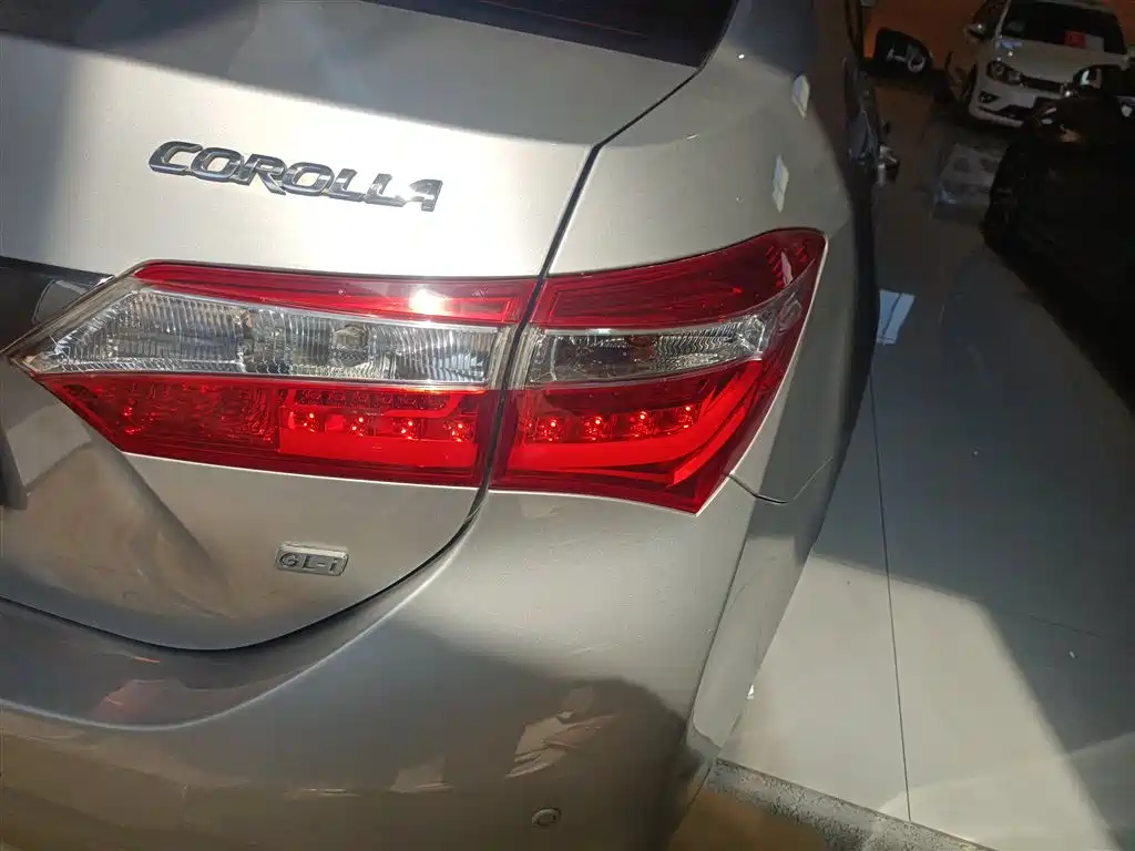 Toyota Corolla 2014 1.6L CVT GL-i Leather Edition фото 24