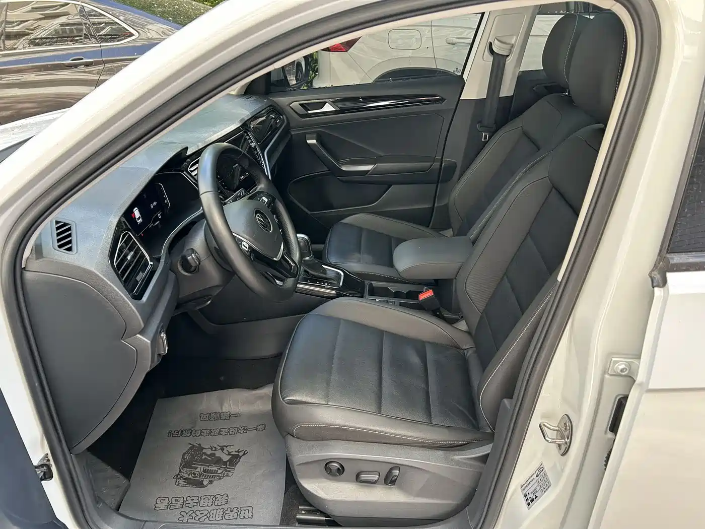 Volkswagen T-ROC 2022 280TSI DSG 2WD Comfort PLUS фото 17