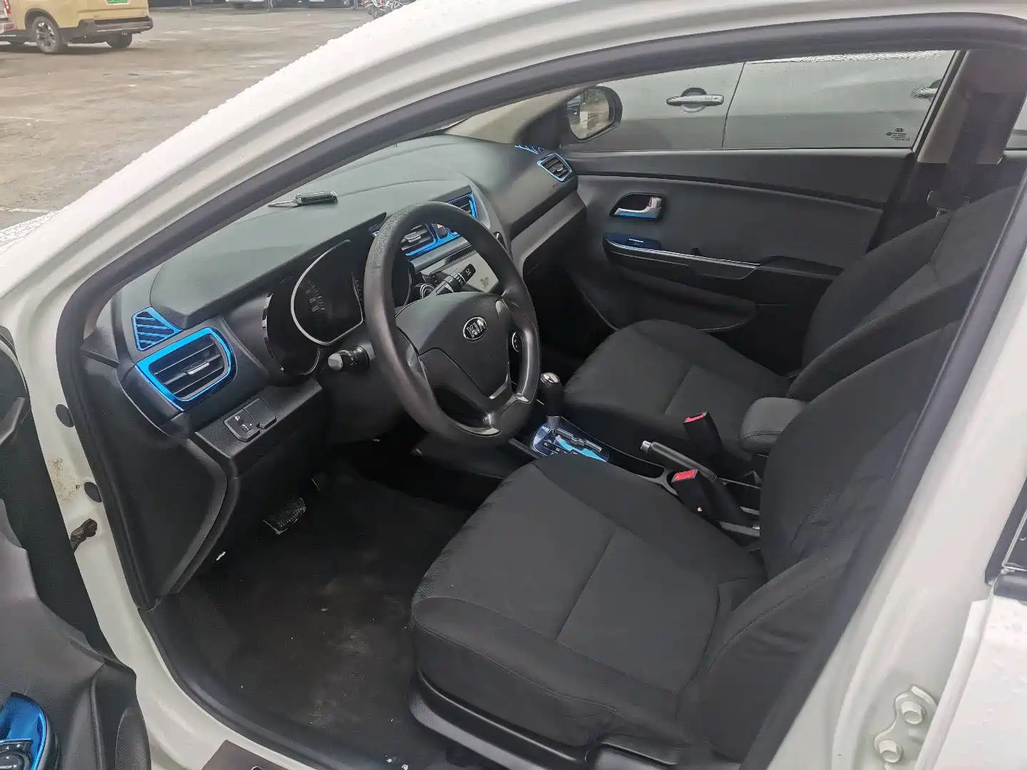 Фото 2 - Kia K2