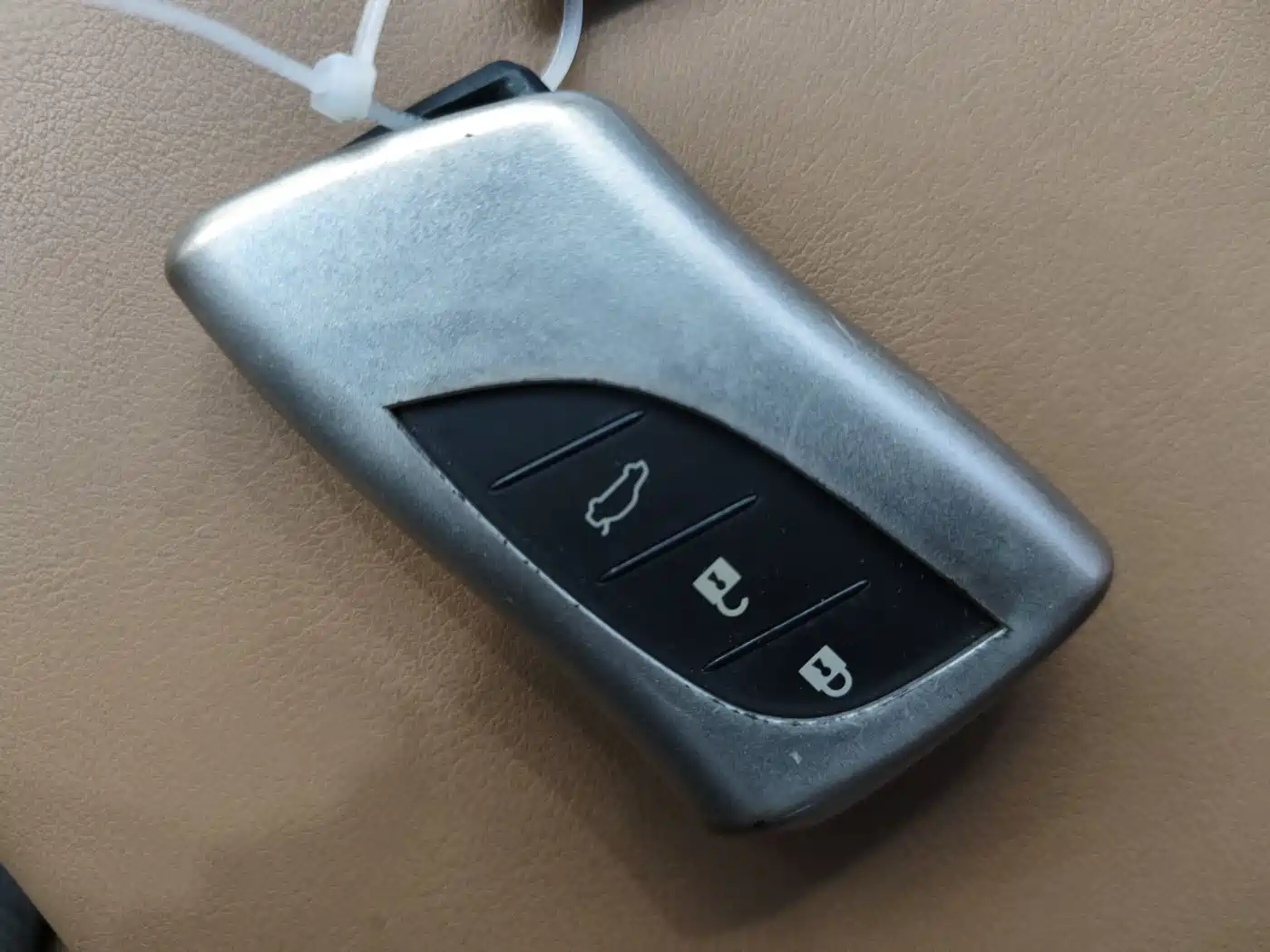 Lexus ES 2020 200 Luxury фото 17