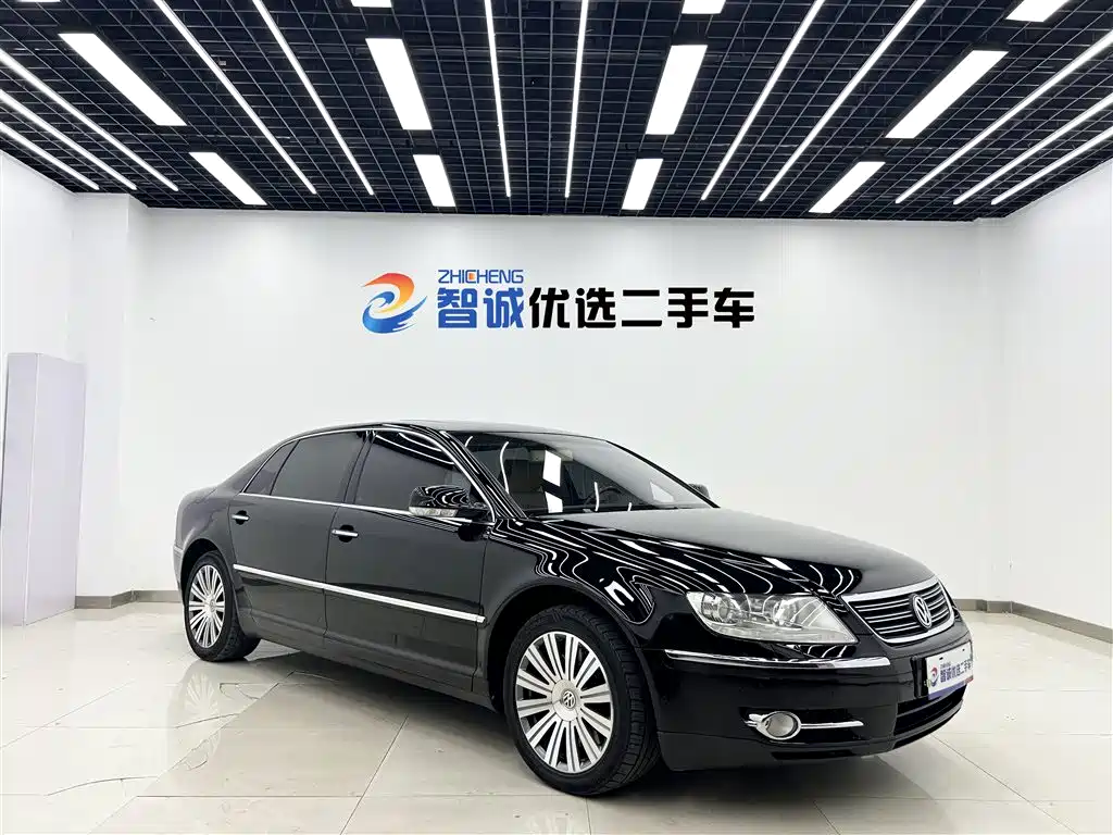 Volkswagen Phaeton 2009 Model 4.2L V8 4-seat Extended Executive Edition фото 3