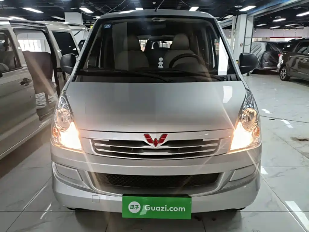 Wuling Motors Wuling Rongguang S 2021 2021 Model 1.2L Basic 5-Seater LSI
