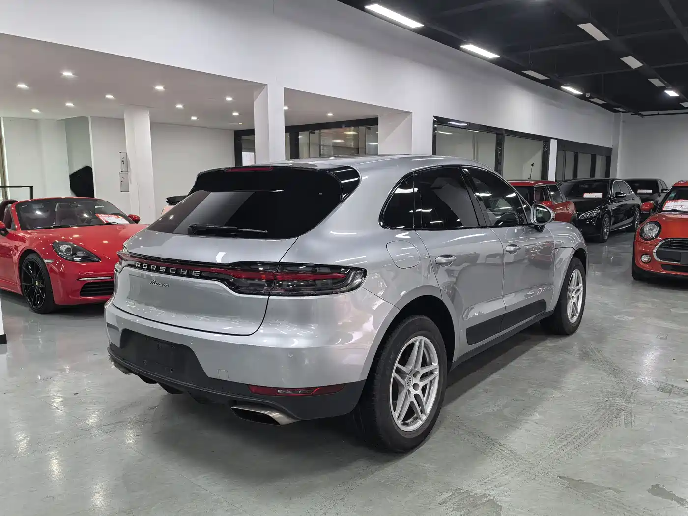 Porsche Macan 2018 Macan 2.0T фото 5