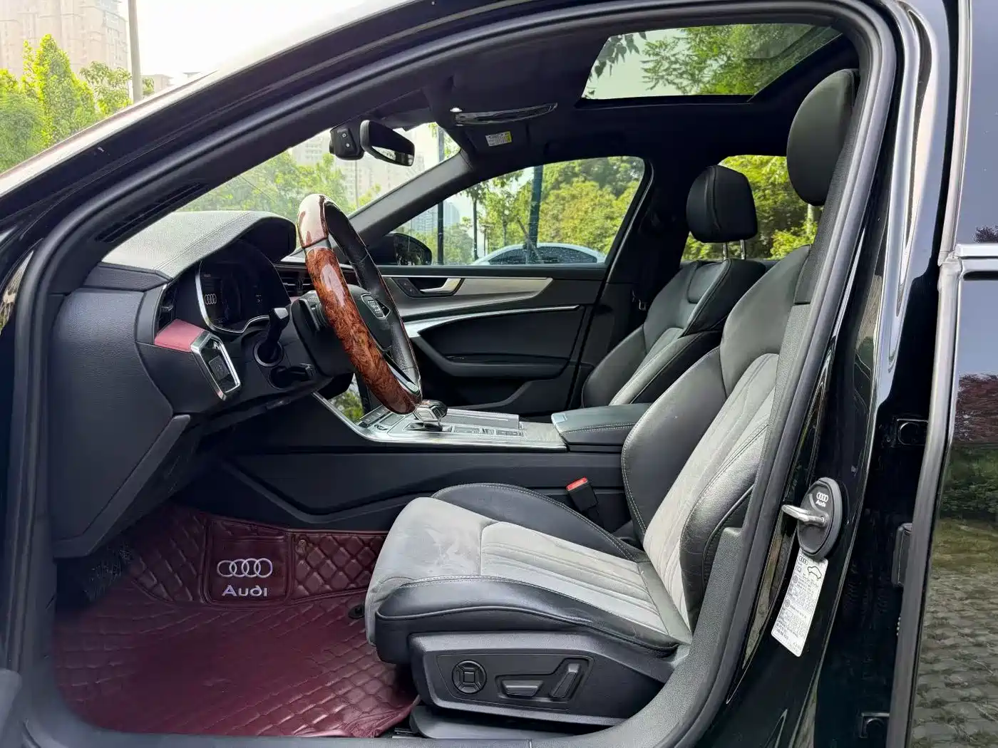Audi A6L 2021 40 TFSI Luxury Sport фото 4