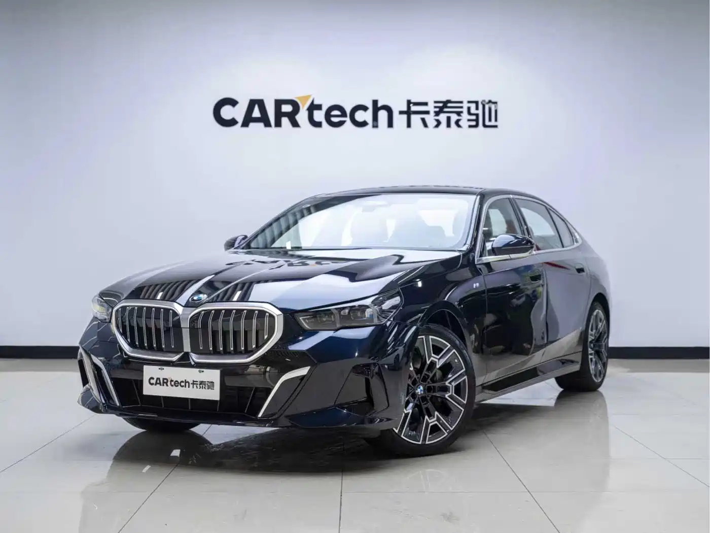 BMW 5 Series 2024 530Li Premium M Sport Package фото 2