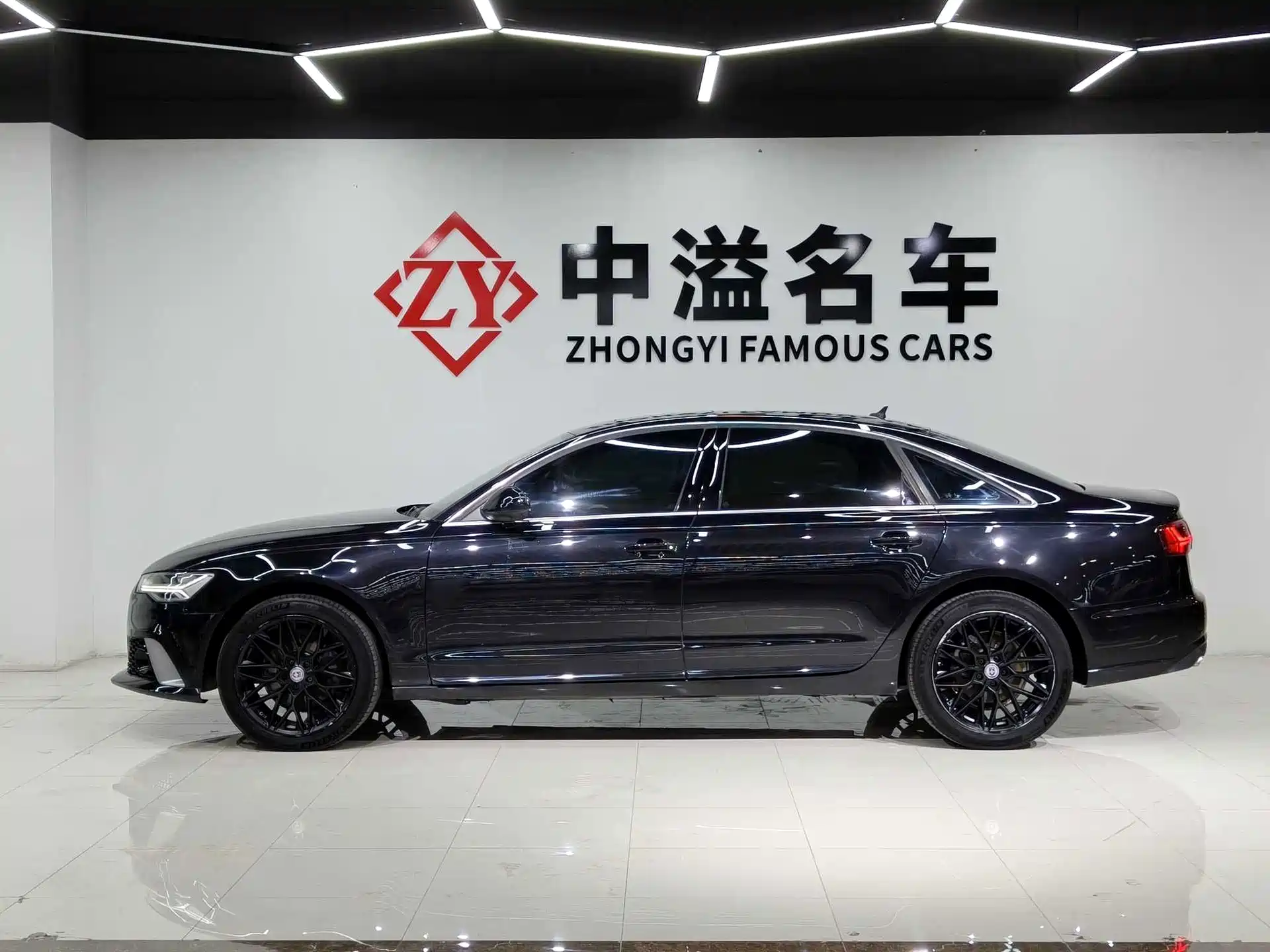 Фото 7 - Audi A6L