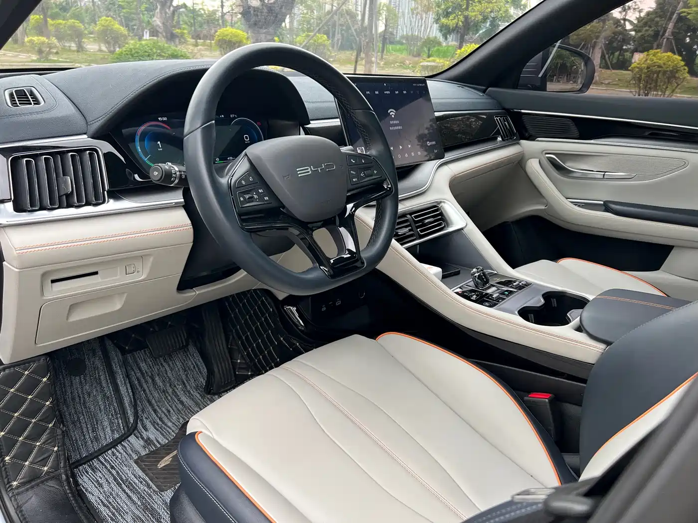 BYD Song PLUS PHEV 2023 Champion Edition DM-i 110KM Flagship фото 10
