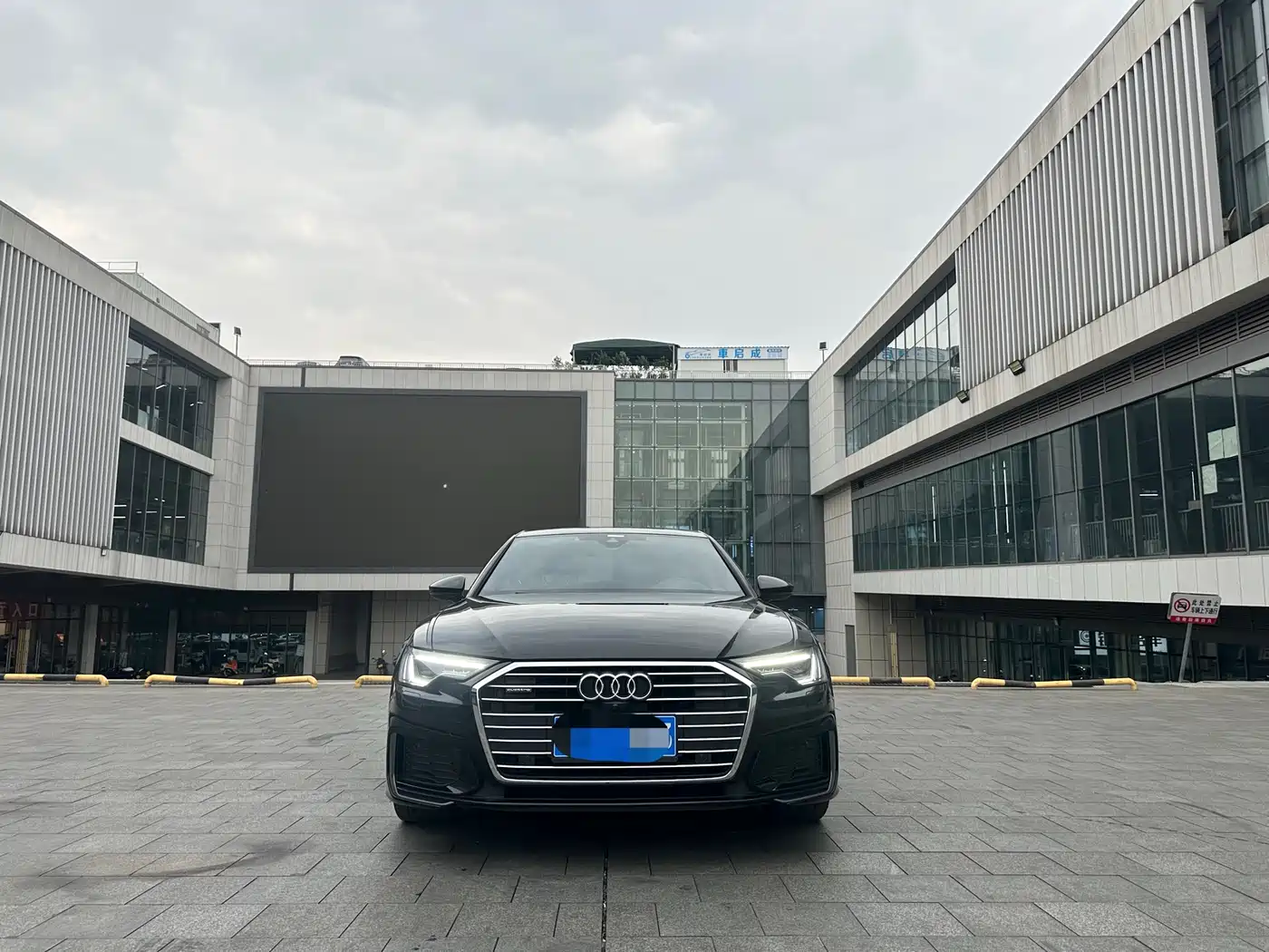 Audi A6L 2022 45 TFSI quattro Premium Dynamic фото 2