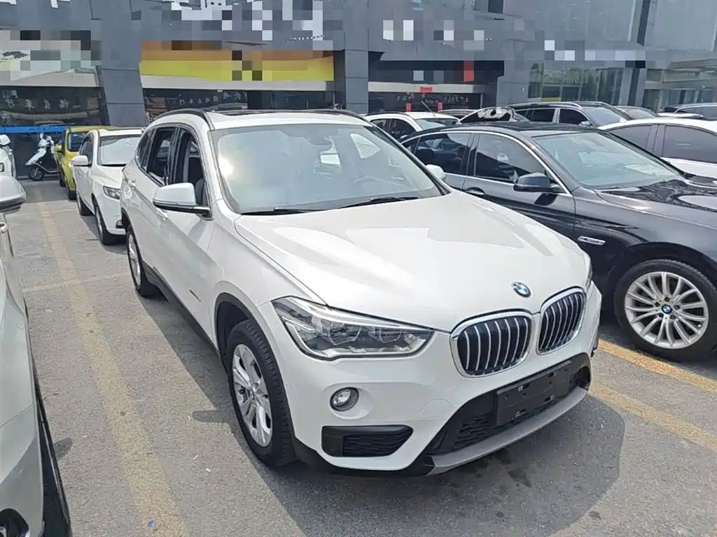 BMW X1 2016 sDrive18Li Premium Model фото 4