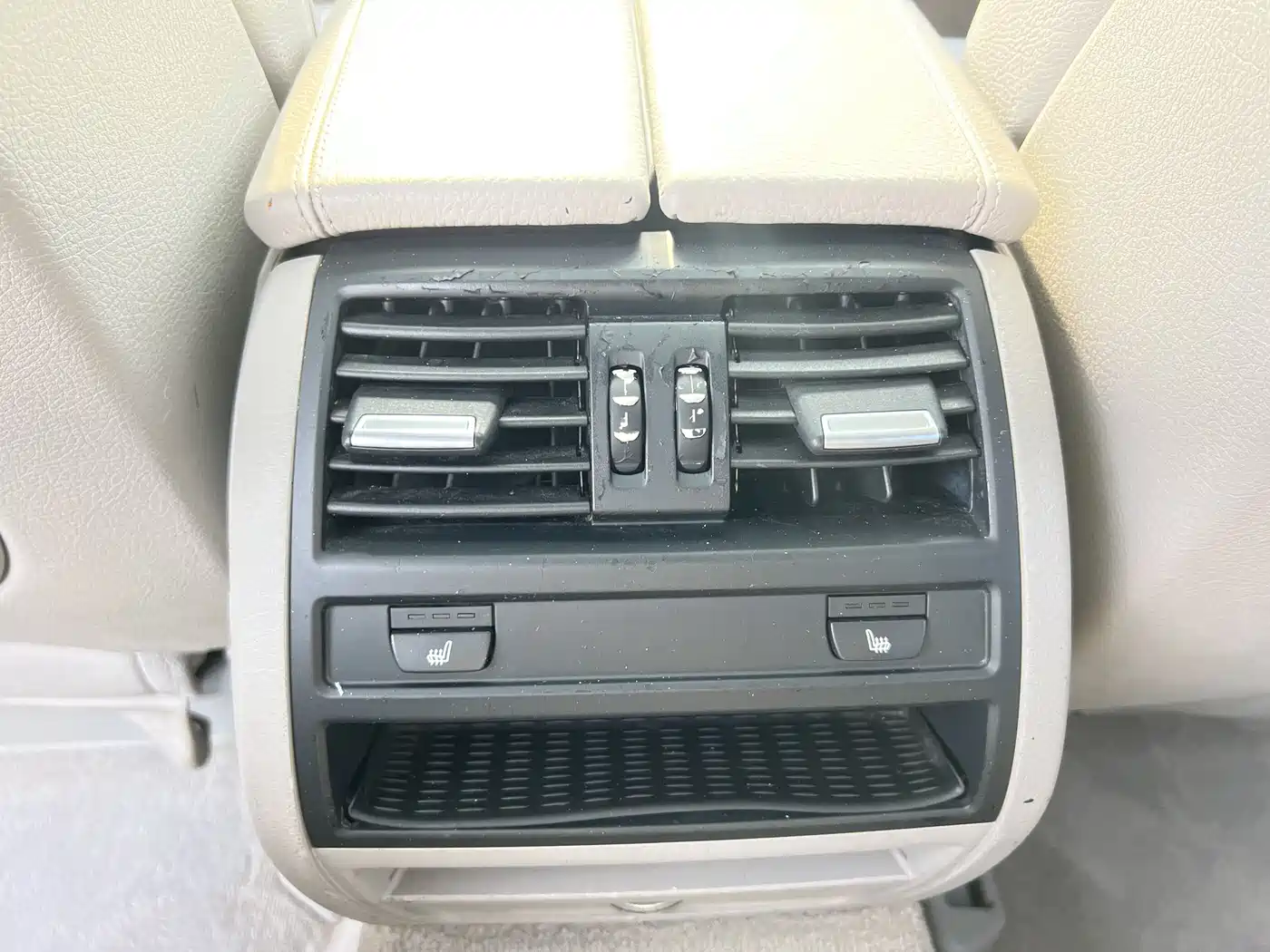 BMW 5 Series 2012 523Li Luxury фото 16