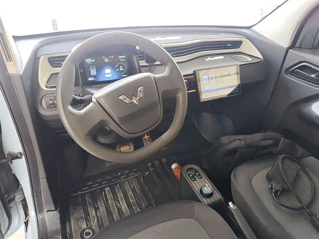 WULING AUTOMOBILE HONGGUANG MINIEV