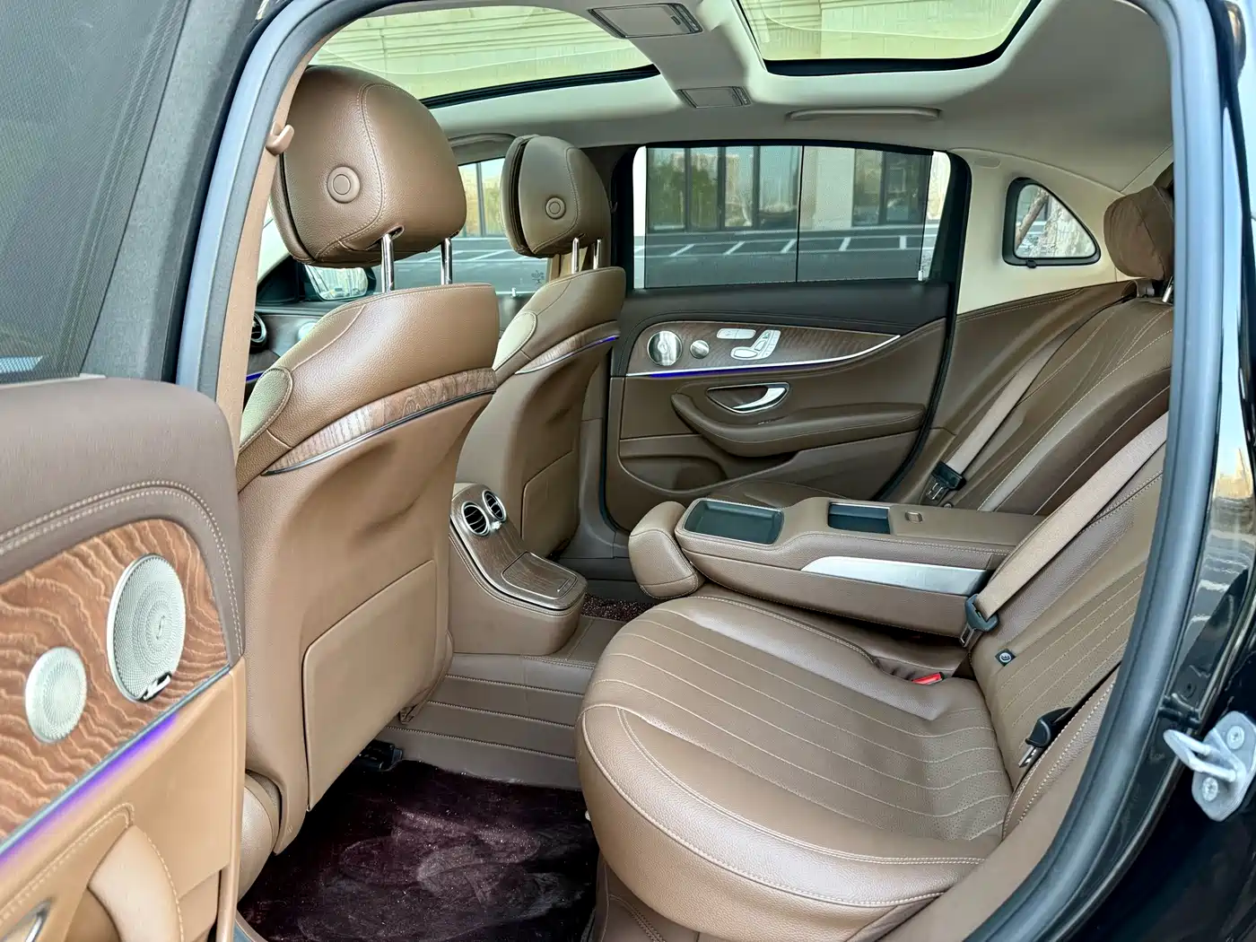 Mercedes-Benz E-Class 2022 Facelift III E 300 L Luxury фото 6