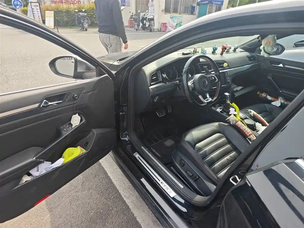 Volkswagen Lamando 2017 2.0T GTS фото 14