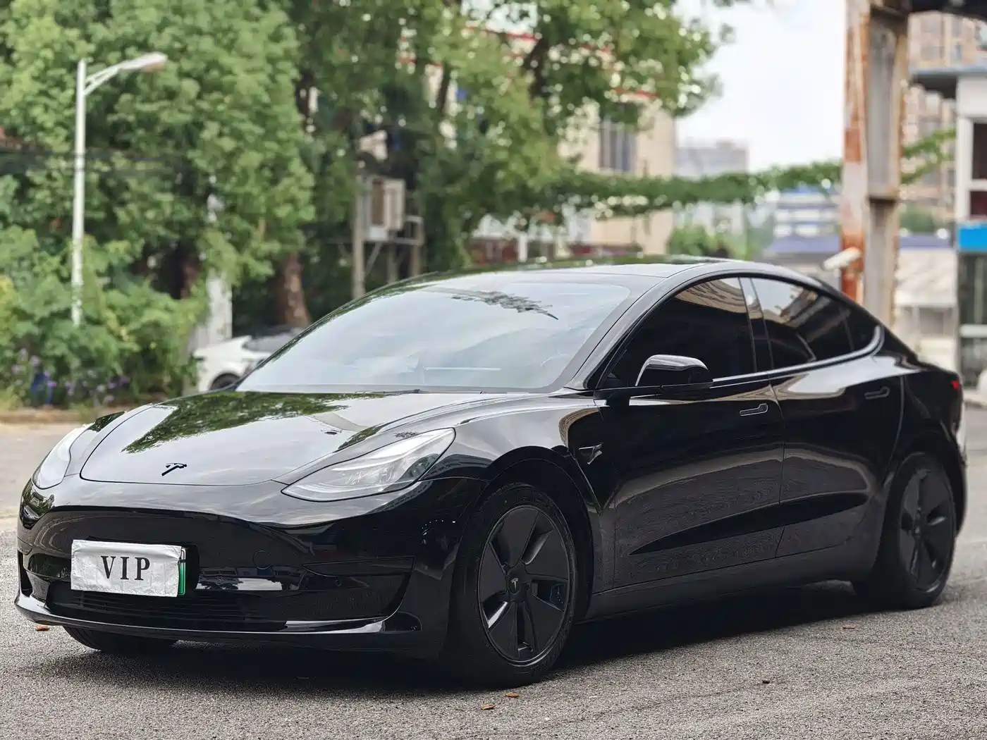 Фото 1 - Tesla Model 3