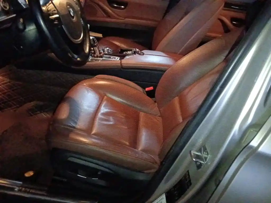 BMW 5 Series 2014 525Li Leading фото 8