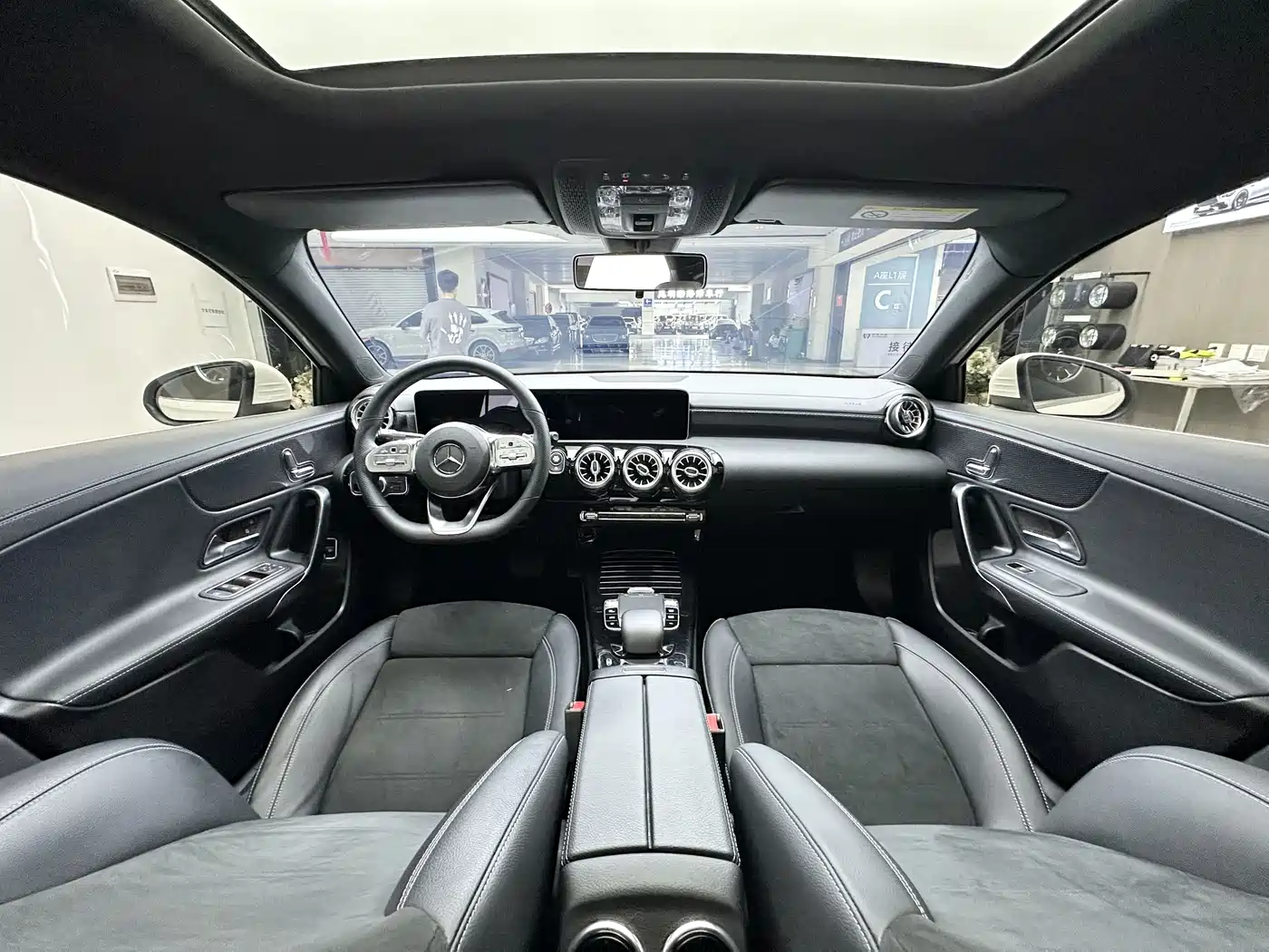 Mercedes-Benz A-Class 2020 A 200 L Sport Sedan фото 9