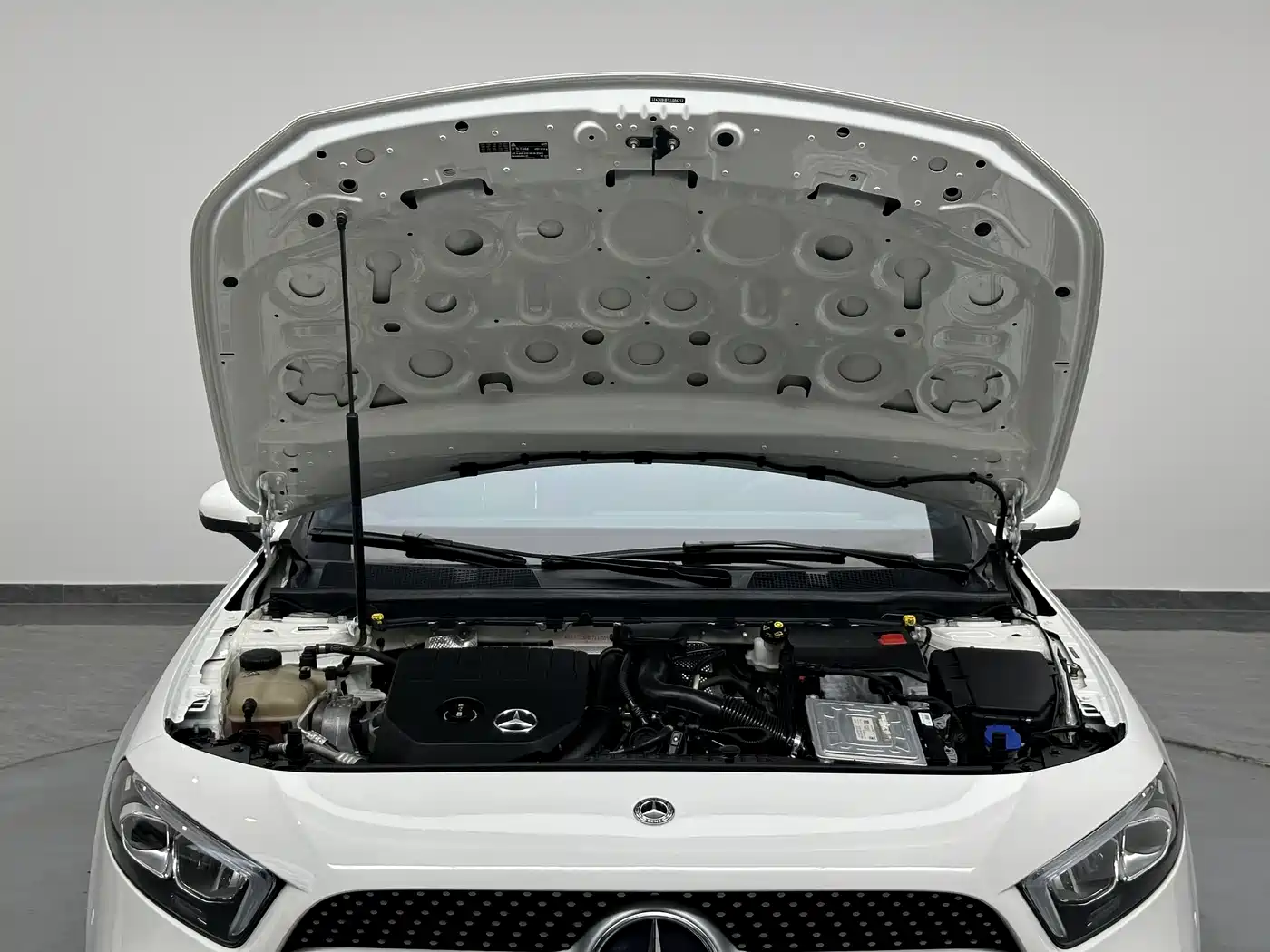 Mercedes-Benz A-Class 2020 A 200 L Sport Sedan фото 26