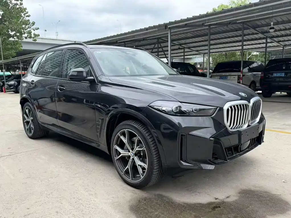 BMW X5 2026 2026 Facelift xDrive 30Li Exclusive M Sport Shadowline Package