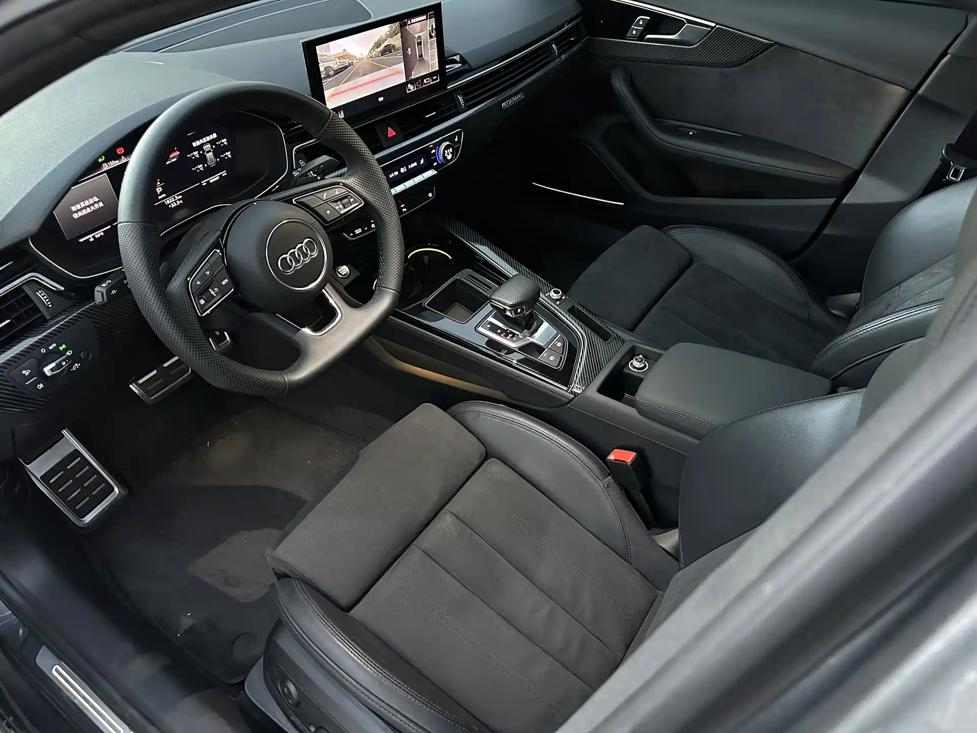 Фото 10 - Audi A4L