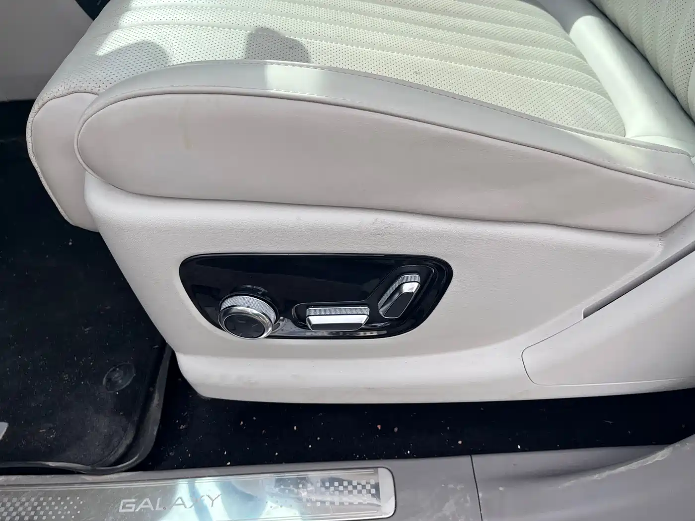 Фото 20 - Geely Galaxy Galaxy M9