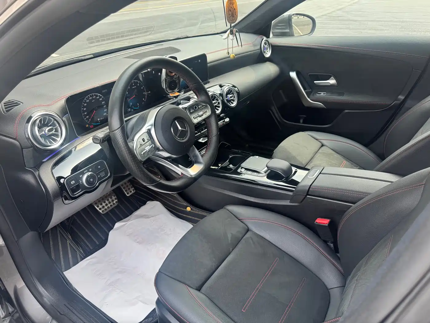 Mercedes-Benz CLA (Import) 2020 CLA 200 фото 5