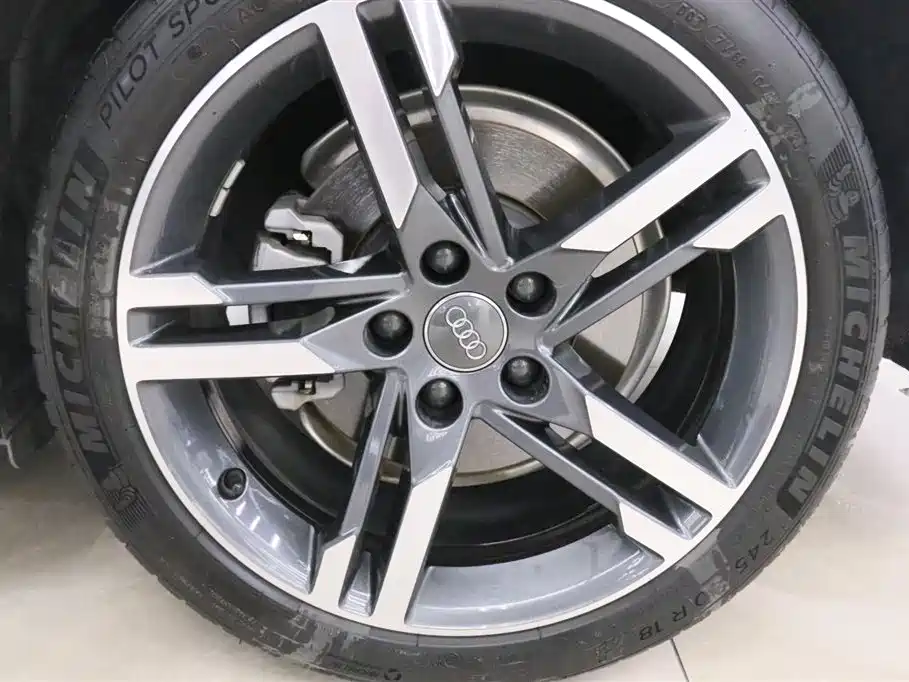 Audi A4L 2020 40 TFSI Fashion Dynamic Edition фото 20