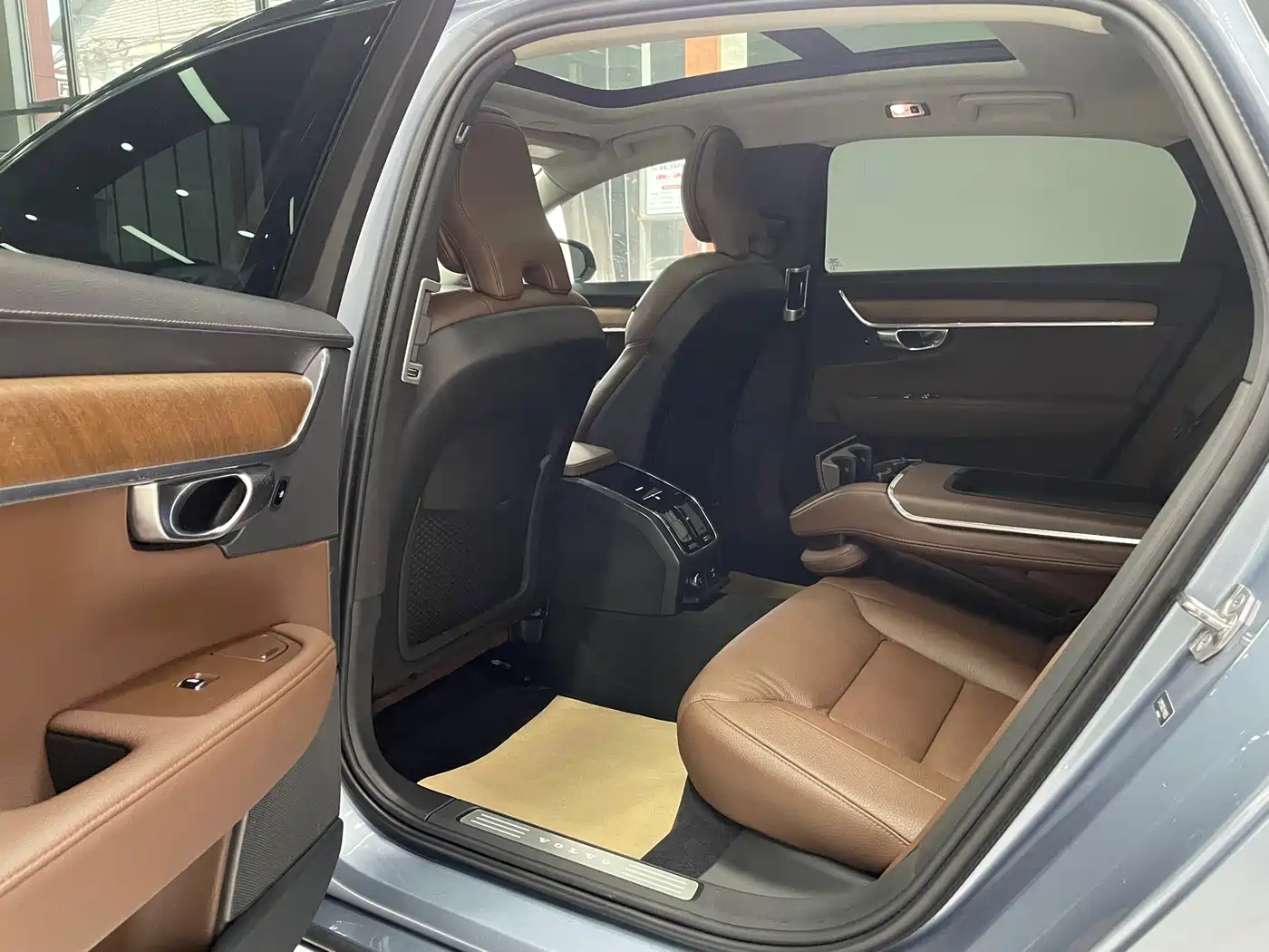 Фото 16 - Volvo S90