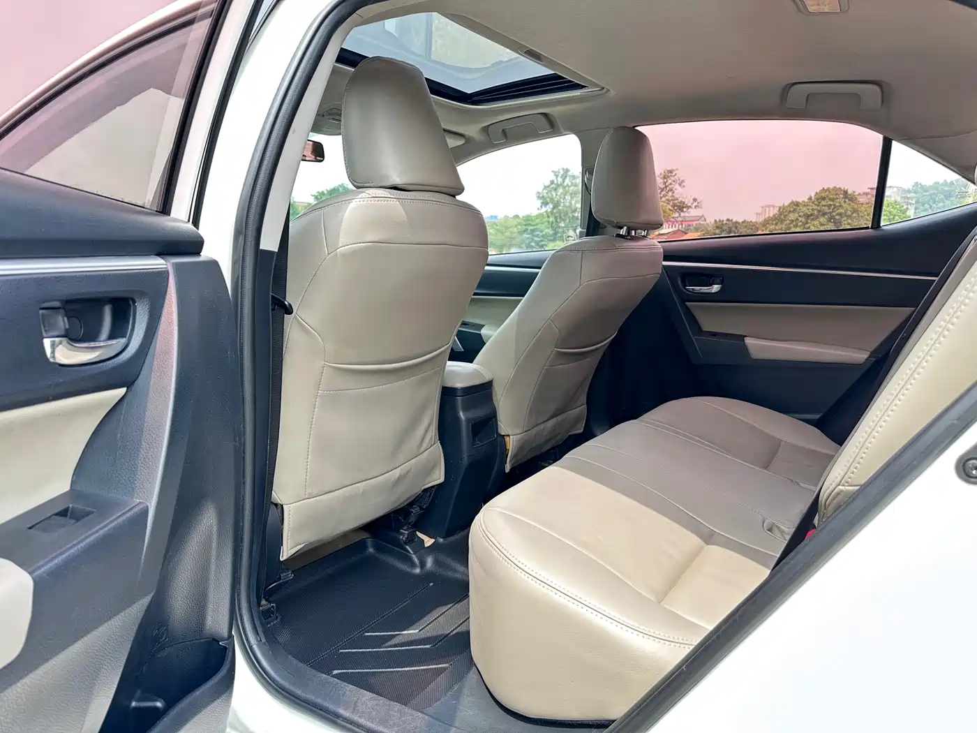 Toyota Corolla 2017 Facelift 1.2T S-CVT GL-i фото 10