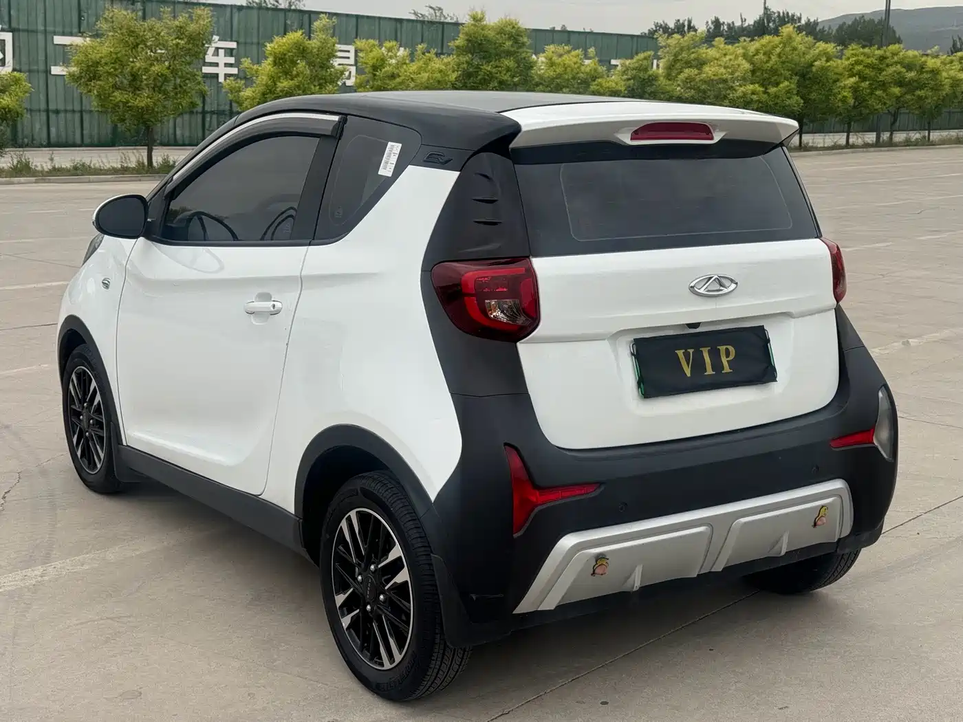 QQ New Energy Little Ant 2024 2024 Youth Edition 251km True Love Version 25.05kWh