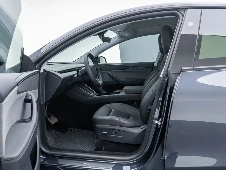 Фото 9 - Tesla Model Y