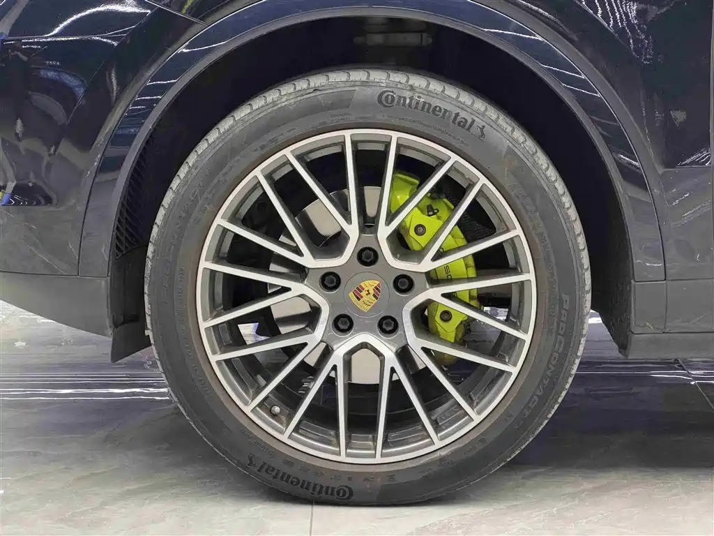 Porsche Cayenne New Energy 2021 Cayenne E-Hybrid 2.0T фото 4