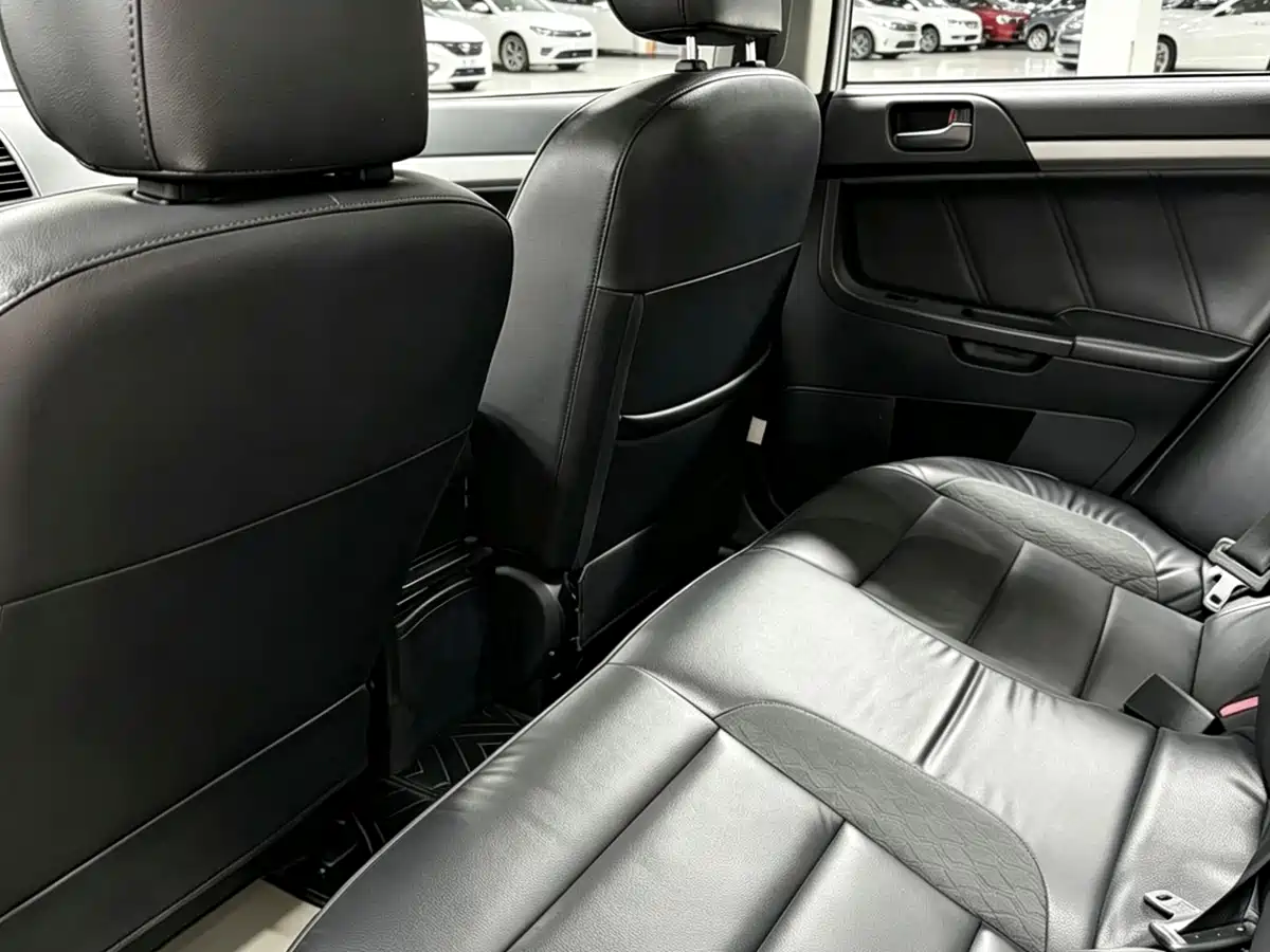 Mitsubishi Lancer EX 2015 1.6L Manual Fashion фото 6