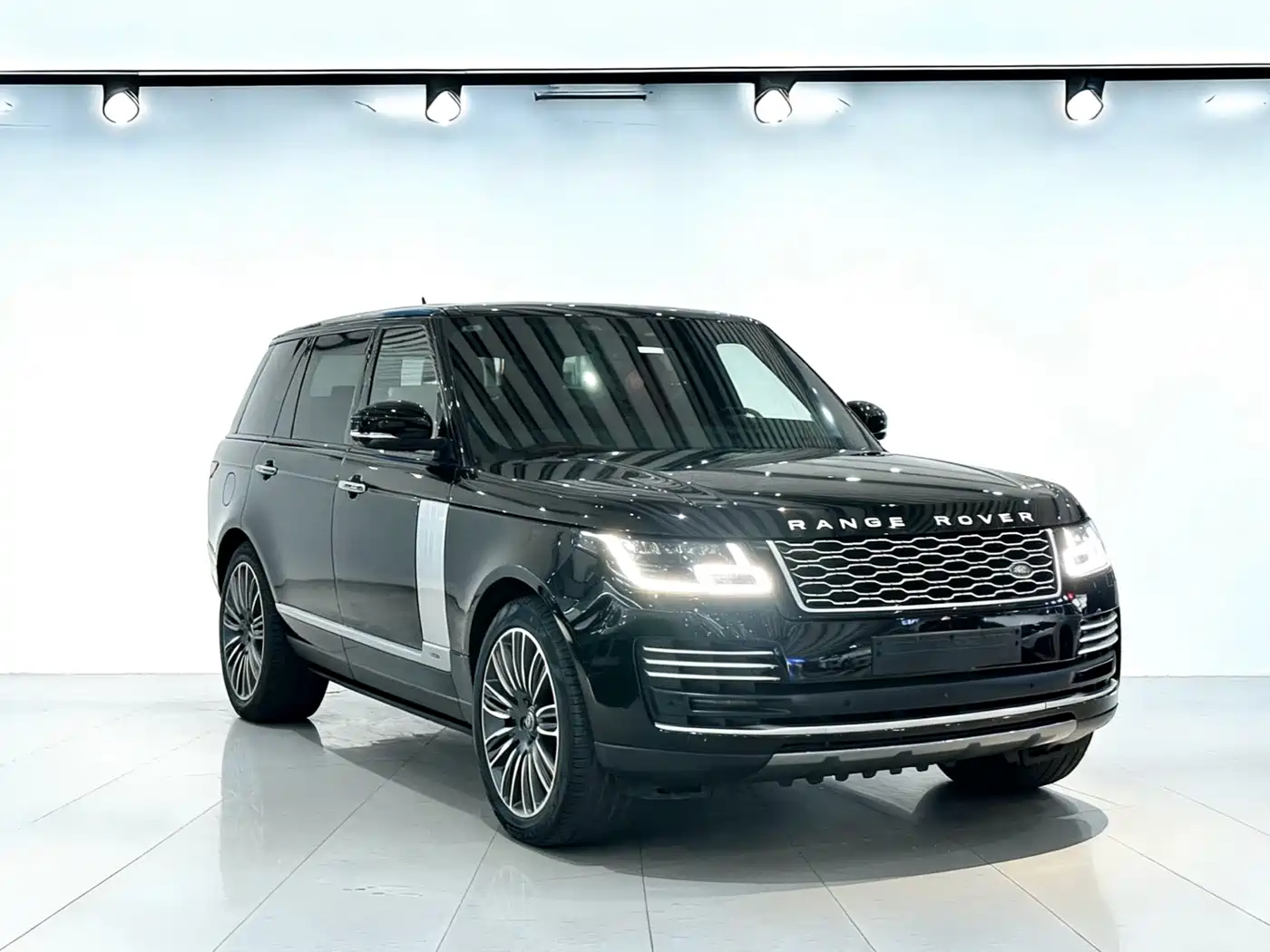 Land Rover Range Rover 2019 3.0 SC V6 Prestige Genesis Extended Edition фото 3