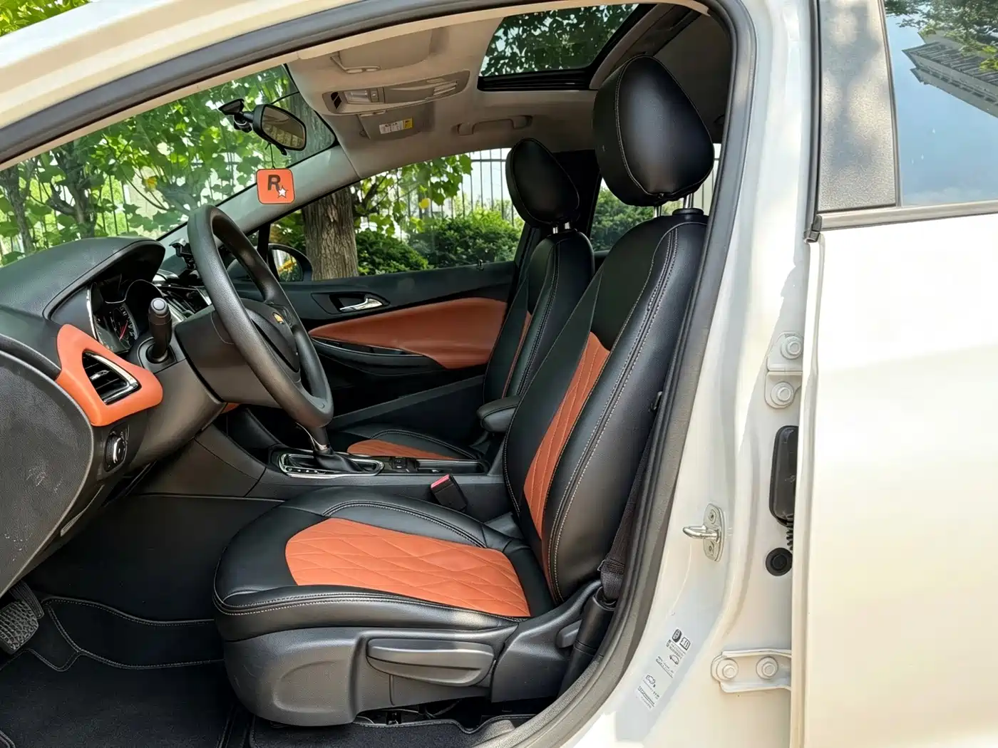 Chevrolet Cruze 2018 2018 320 Automatic Pioneer Sunroof Edition