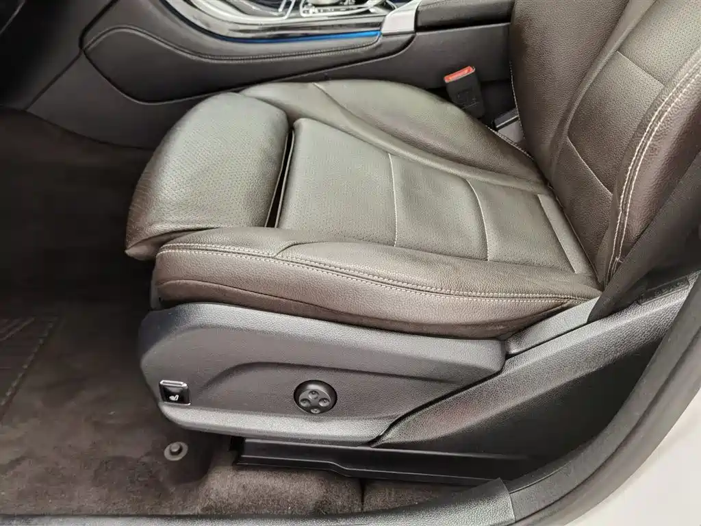 Mercedes-Benz GLC 2017 GLC 200 4MATIC фото 20
