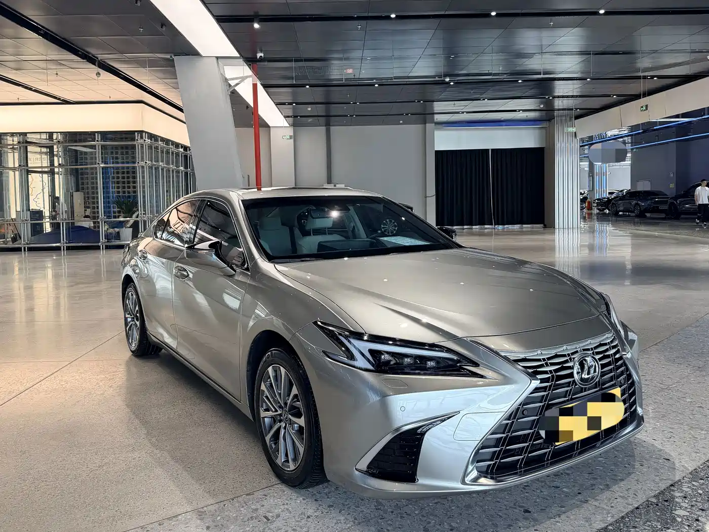 Lexus ES 2025 2025 300h Ultimate Edition