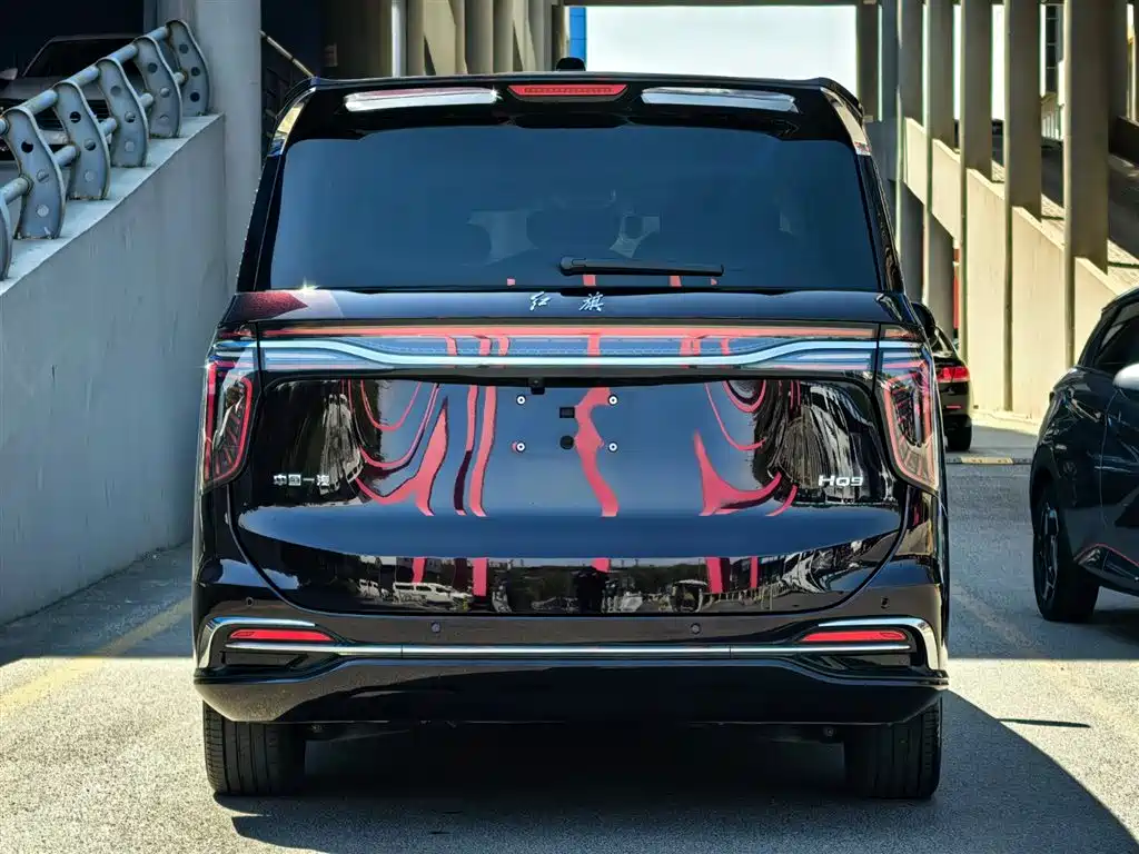 Hongqi HQ9 2023 2.0T Smart Connect Flag Enjoy Edition фото 4