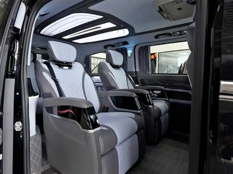 Mercedes-Benz Vito 2021 2.0T Business Edition 7-seater фото 6