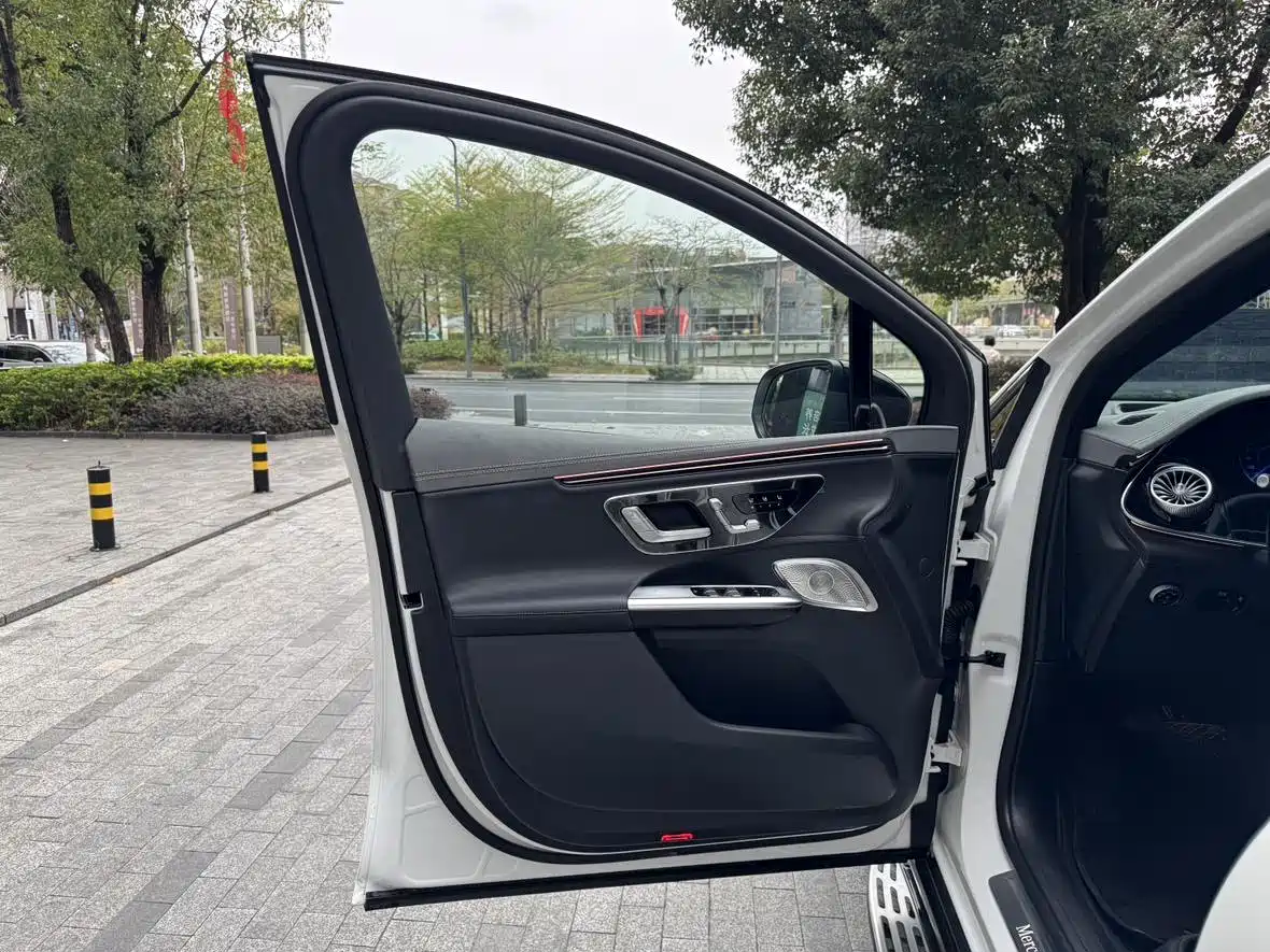 Mercedes-Benz EQE SUV 2023 500 4MATIC фото 9