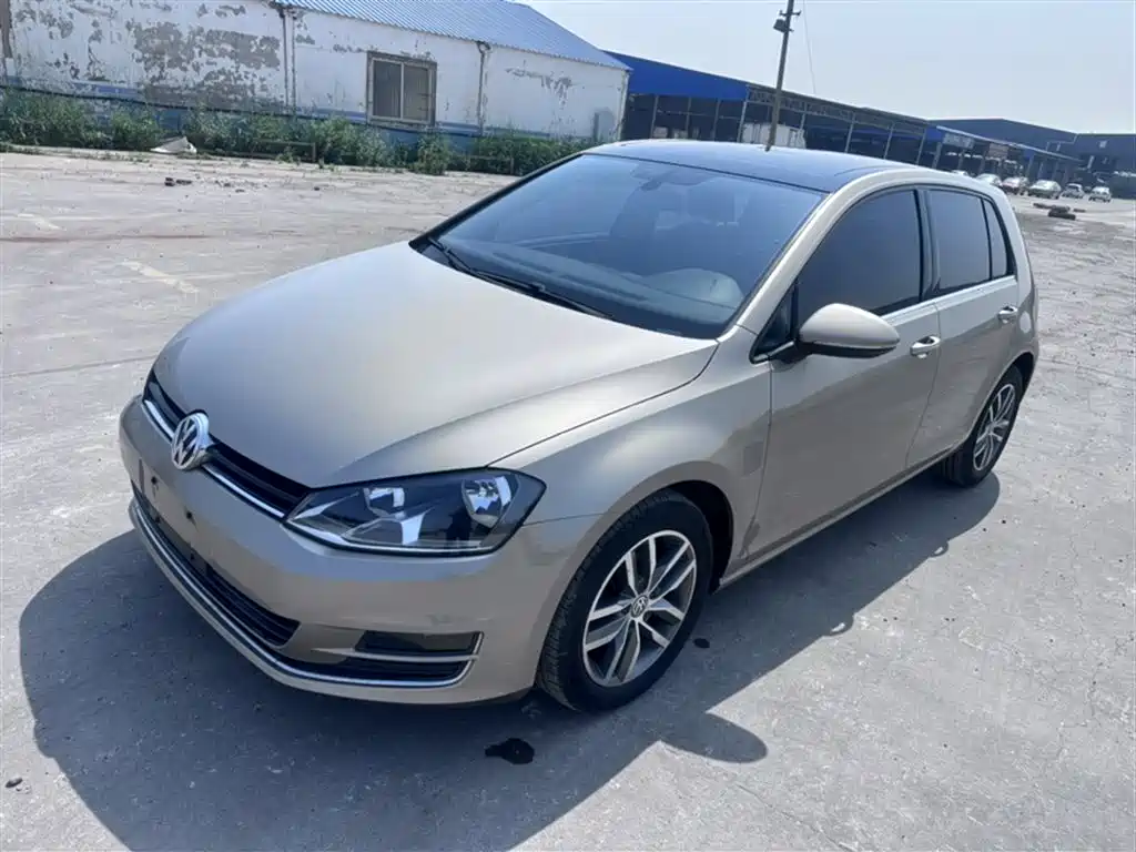 Volkswagen Golf 2016 230TSI Automatic Luxury фото 2