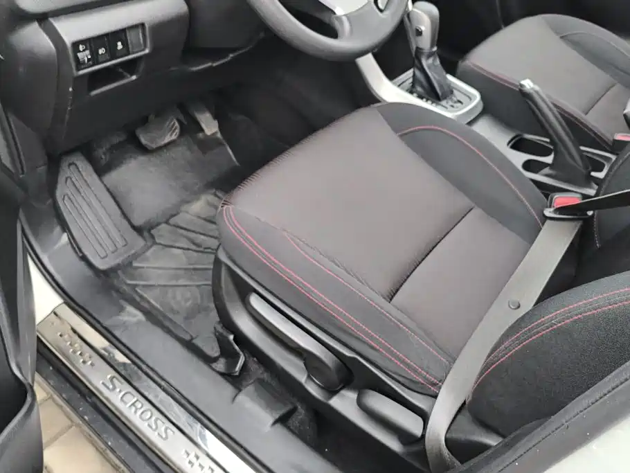 Suzuki SX4 S-Cross 2015 2015 1.6L CVT 2WD Progressive