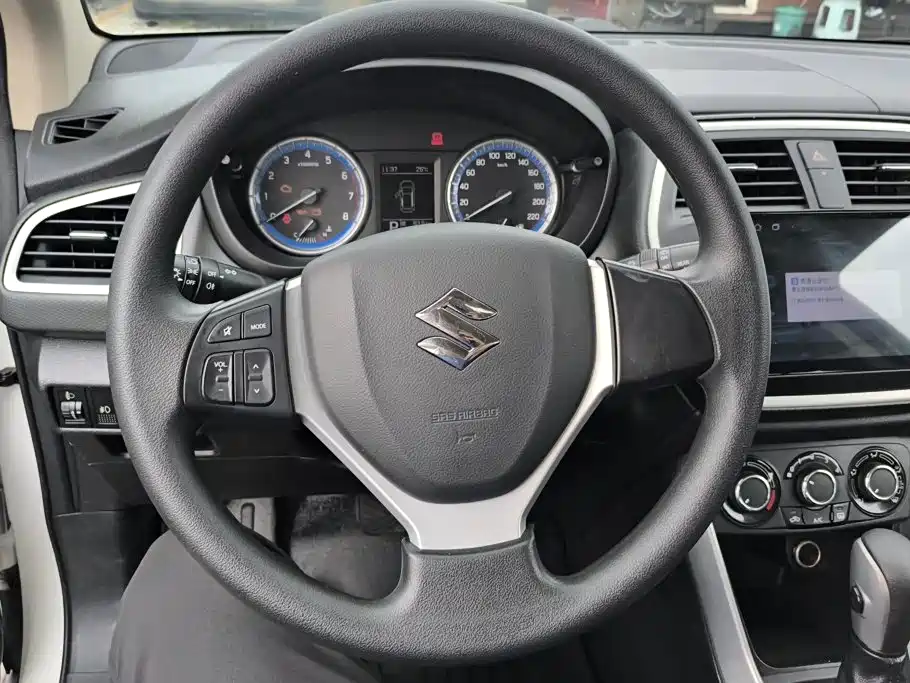 Suzuki SX4 S-Cross 2015 2015 1.6L CVT 2WD Progressive
