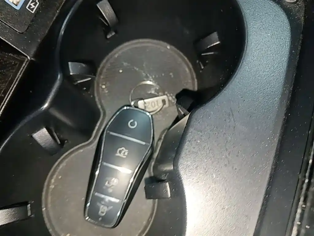 BYD Han 2025 DM-i 125KM Premium фото 9