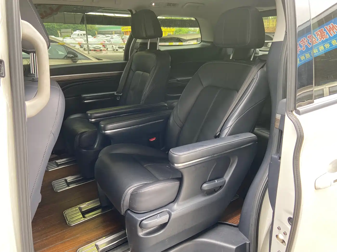 GAC Trumpchi Trumpchi M8 2021 Leading Show Series 390T Ultimate Edition фото 12