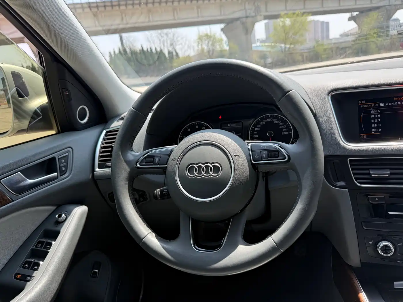 Audi Q5 2015 40 TFSI Comfort фото 10