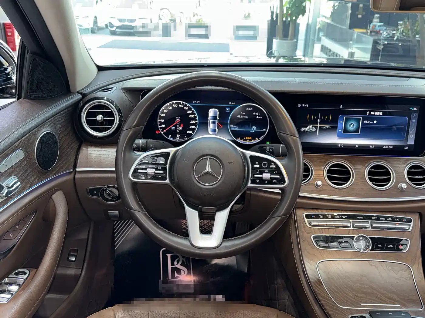 Mercedes-Benz E-Class 2019 E 300 L Luxury фото 8