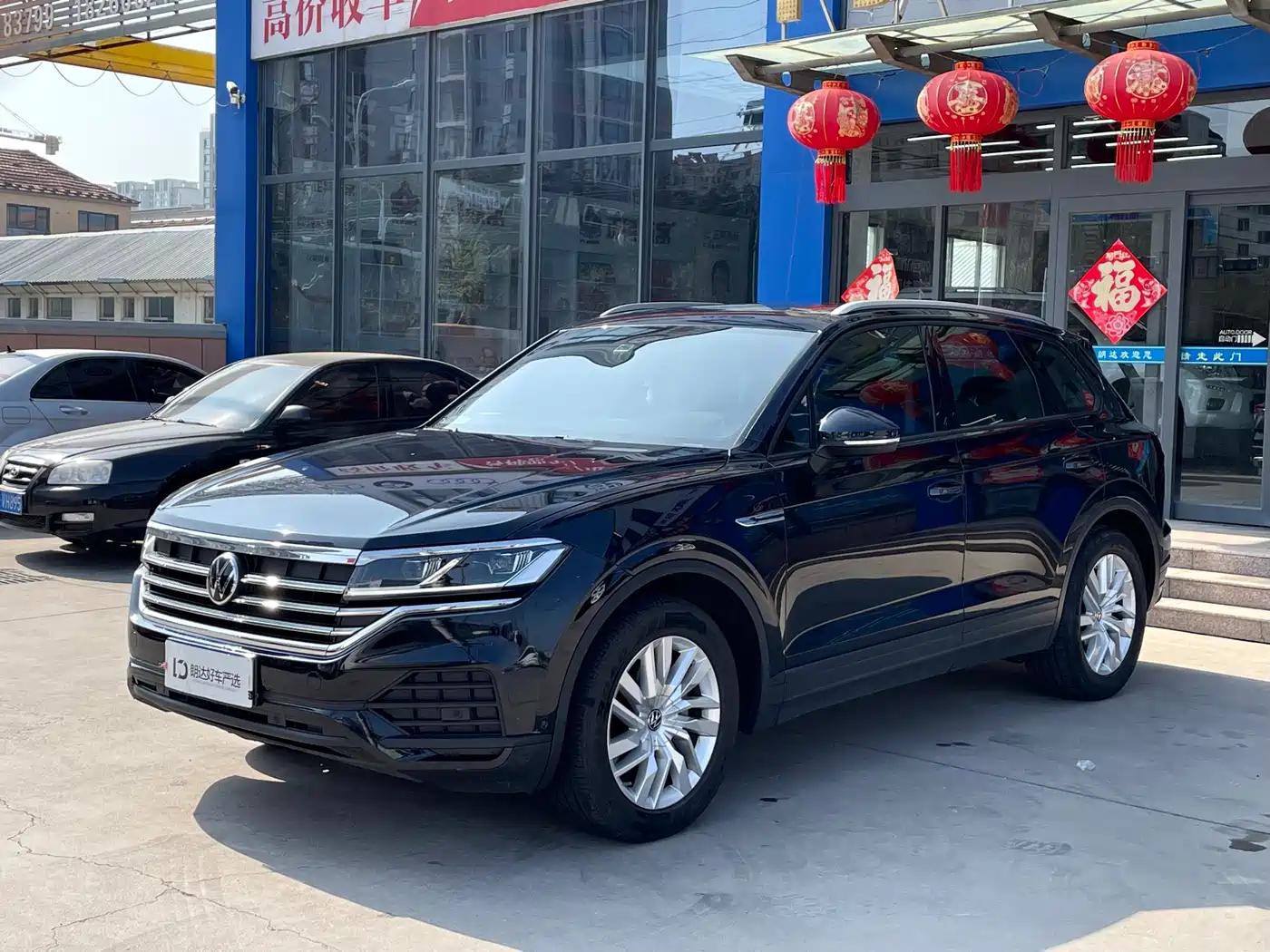 VOLKSWAGEN TOUAREG