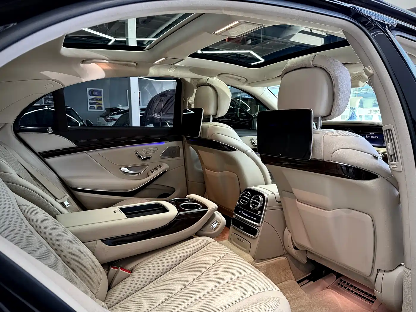 Mercedes-Benz S-Class 2019 S 350 L Premium Ultimate Edition фото 15