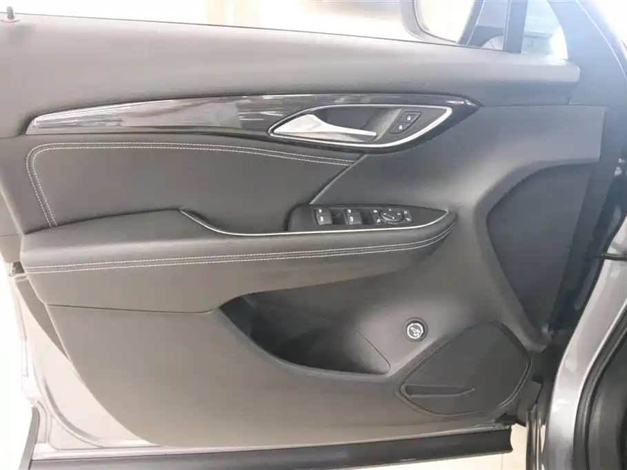 Buick Envision Plus 2021 Envision Plus 652T 5-seater AWD Luxury фото 12
